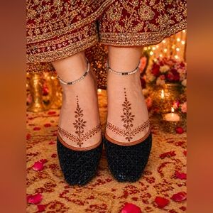 Black Sequined Women’s Khussa And Payal